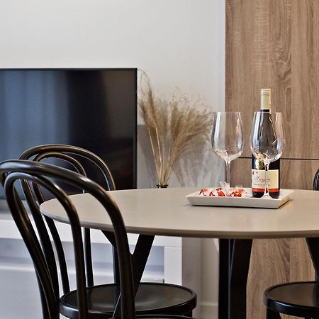 Goclaw P&O Serviced Apartments Warszawa Exteriör bild