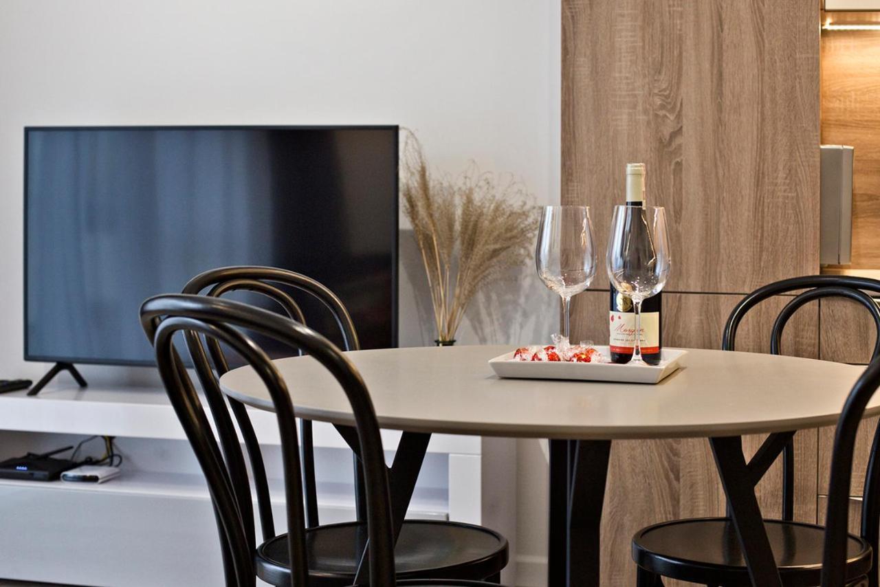 Goclaw P&O Serviced Apartments Warszawa Exteriör bild